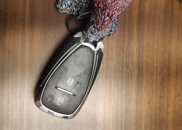 쉐보레 스마트키 배터리(건전지) 교체 방법-1