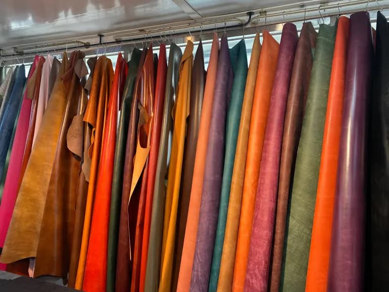 신설동 베지터블 가죽 원단 구입처-7