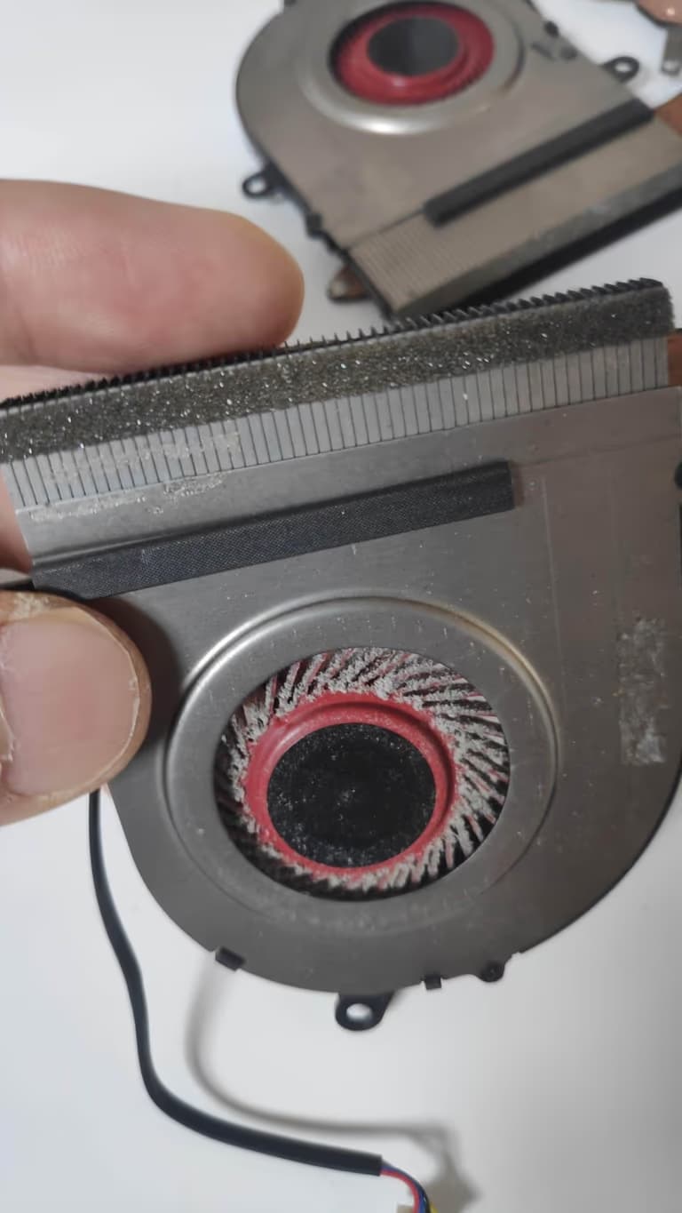 MSI Prestige PS42 8RB 서멀그리스 작업기