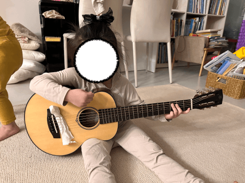 만 4세 아기용 기타 추천 - HEX BB100S vs HEX HIVE P100 M