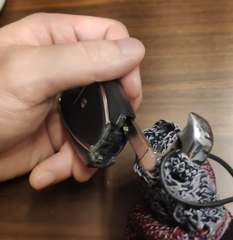 쉐보레 스마트키 배터리(건전지) 교체 방법-6