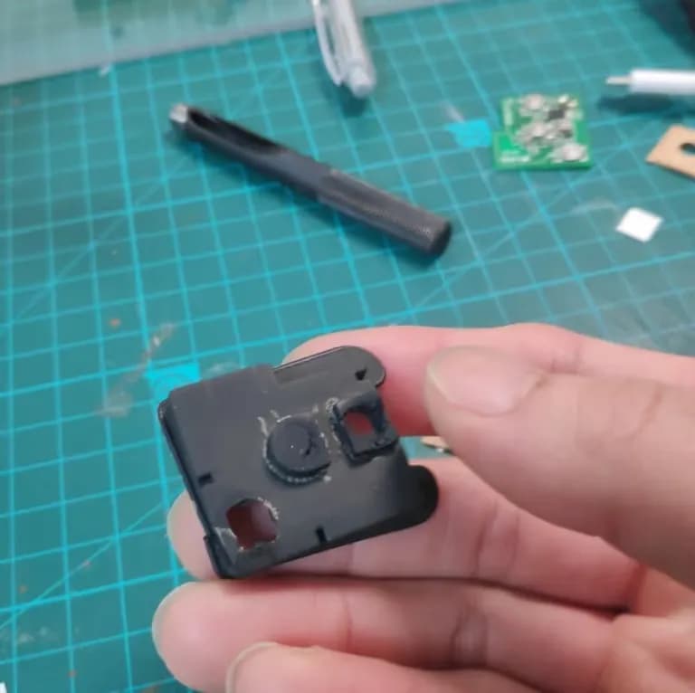 SM3(2010년형) 자동차 리모컨 키 수리하기-8