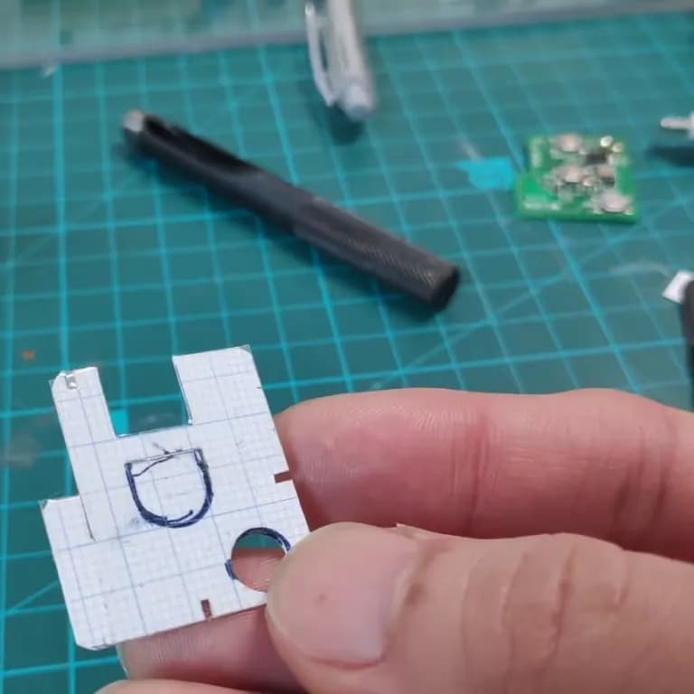 SM3(2010년형) 자동차 리모컨 키 수리하기-9