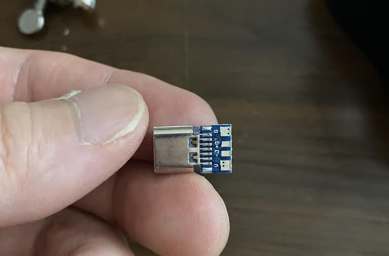 Britz BA-C1 Plus 마이크로 5핀 수리 - usb-c 타입으로 교체하기-4