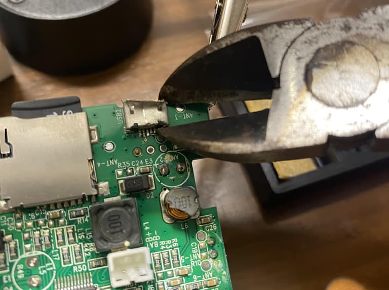 Britz BA-C1 Plus 마이크로 5핀 수리 - usb-c 타입으로 교체하기-6