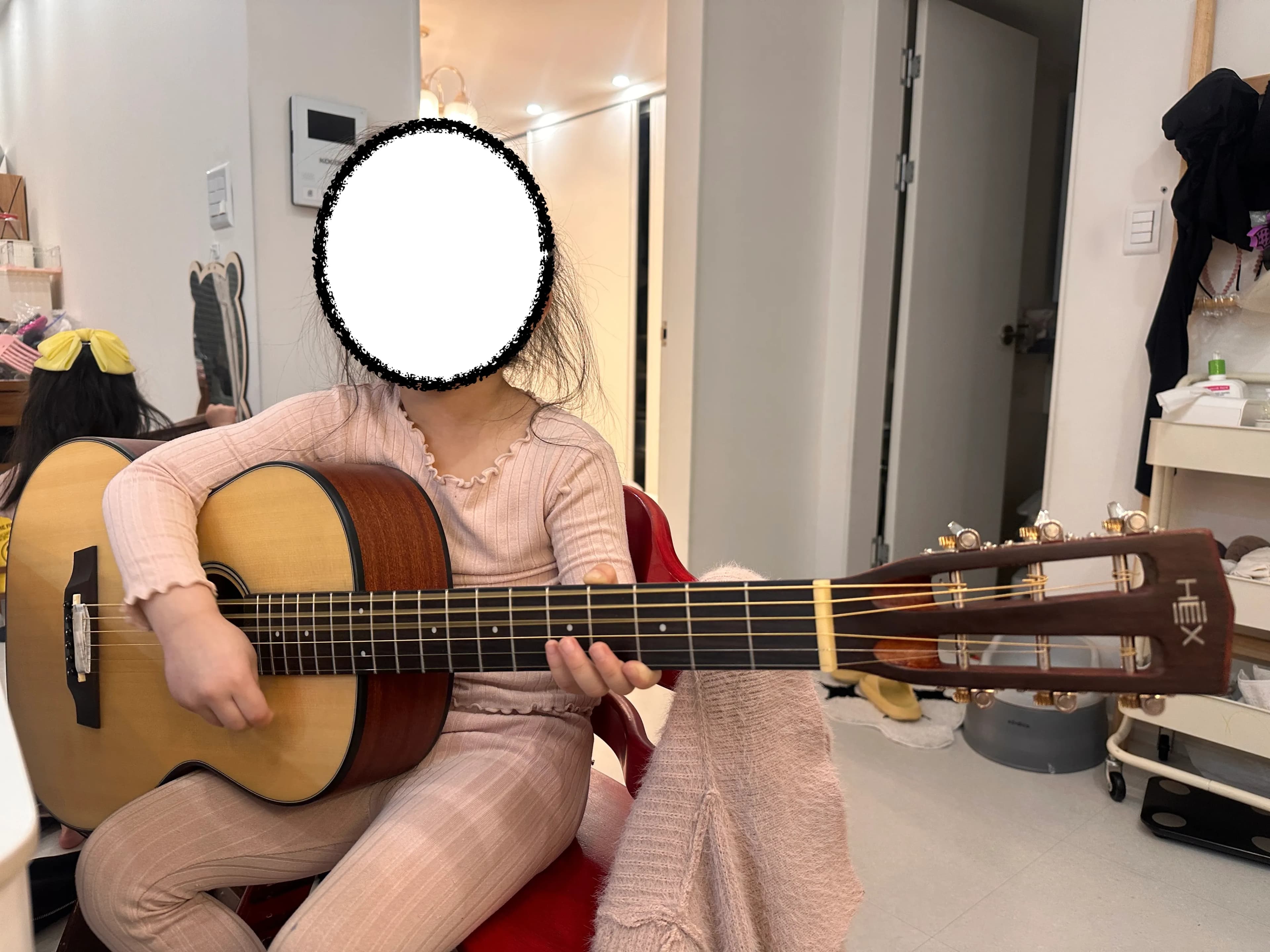 만 4세 아기용 기타 추천 - HEX BB100S vs HEX HIVE P100 M-4